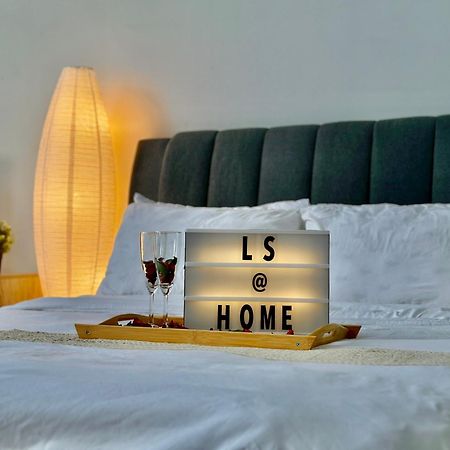 Loft Signature Executive Suite Empire City بيتالينغ جايا المظهر الخارجي الصورة