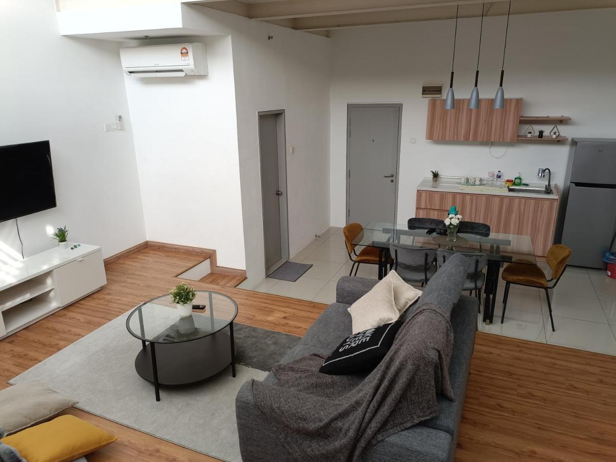 Loft Signature Executive Suite Empire City بيتالينغ جايا المظهر الخارجي الصورة
